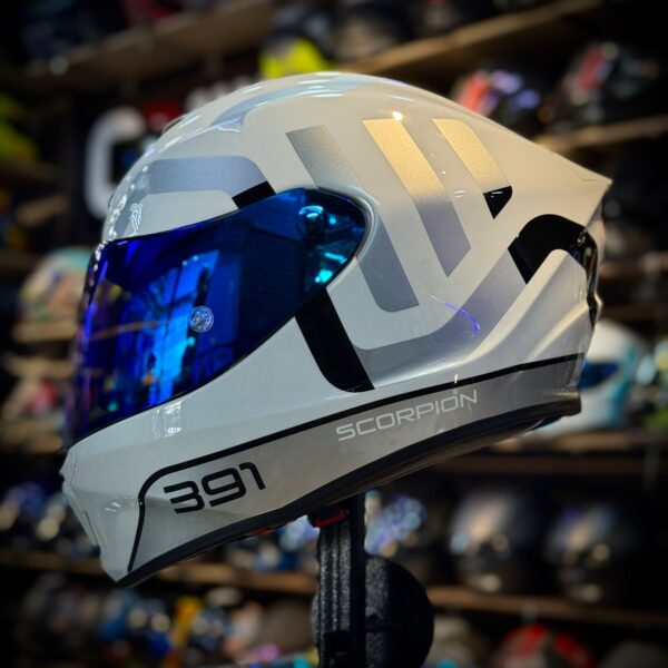 CASCO CERTIFICADO SCORPION EXO 391 - EDICIÓN TOMORROW BRILLO