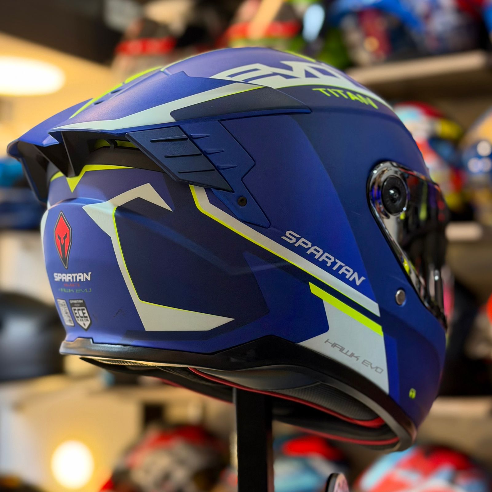 CASCO CERTIFICADO SPARTAN TITAN - EDICIÓN HAWK EVO - Imagen 4