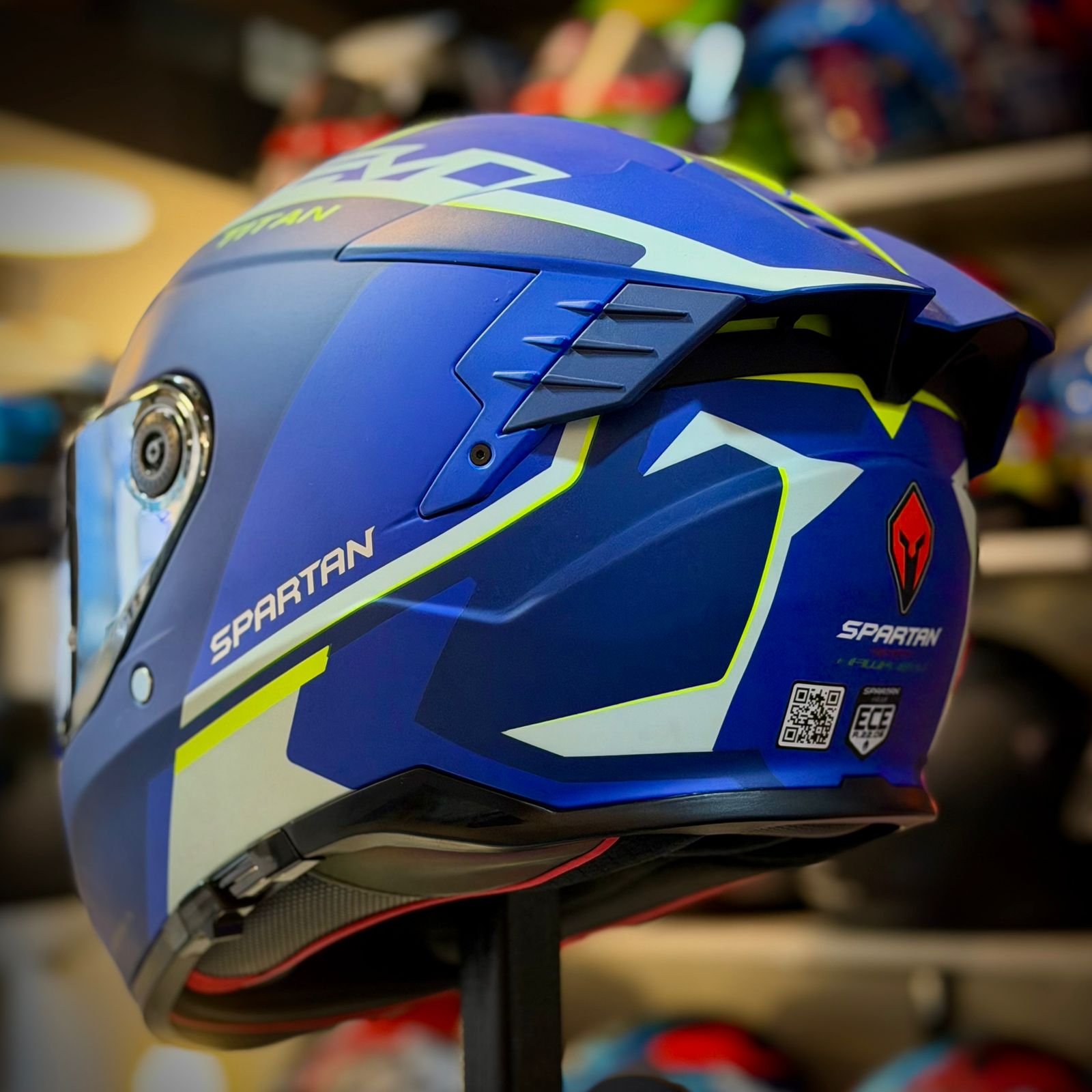 CASCO CERTIFICADO SPARTAN TITAN - EDICIÓN HAWK EVO - Imagen 2