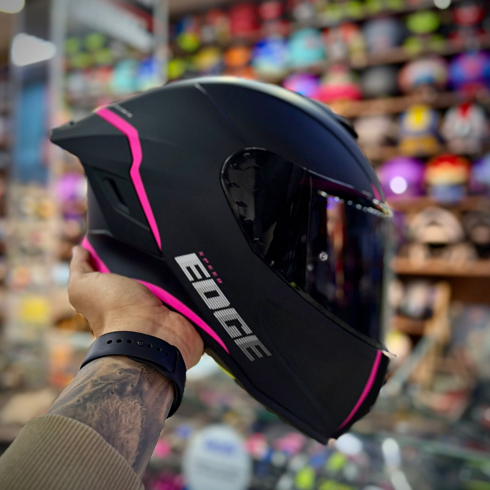 CASCO CERTIFICADO EDGE SHANGAI NEGRO MATE – EDICIÓN ROSE - Imagen 4