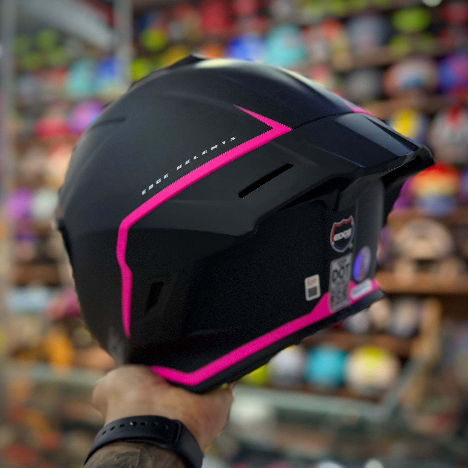 CASCO CERTIFICADO EDGE SHANGAI NEGRO MATE – EDICIÓN ROSE - Imagen 3