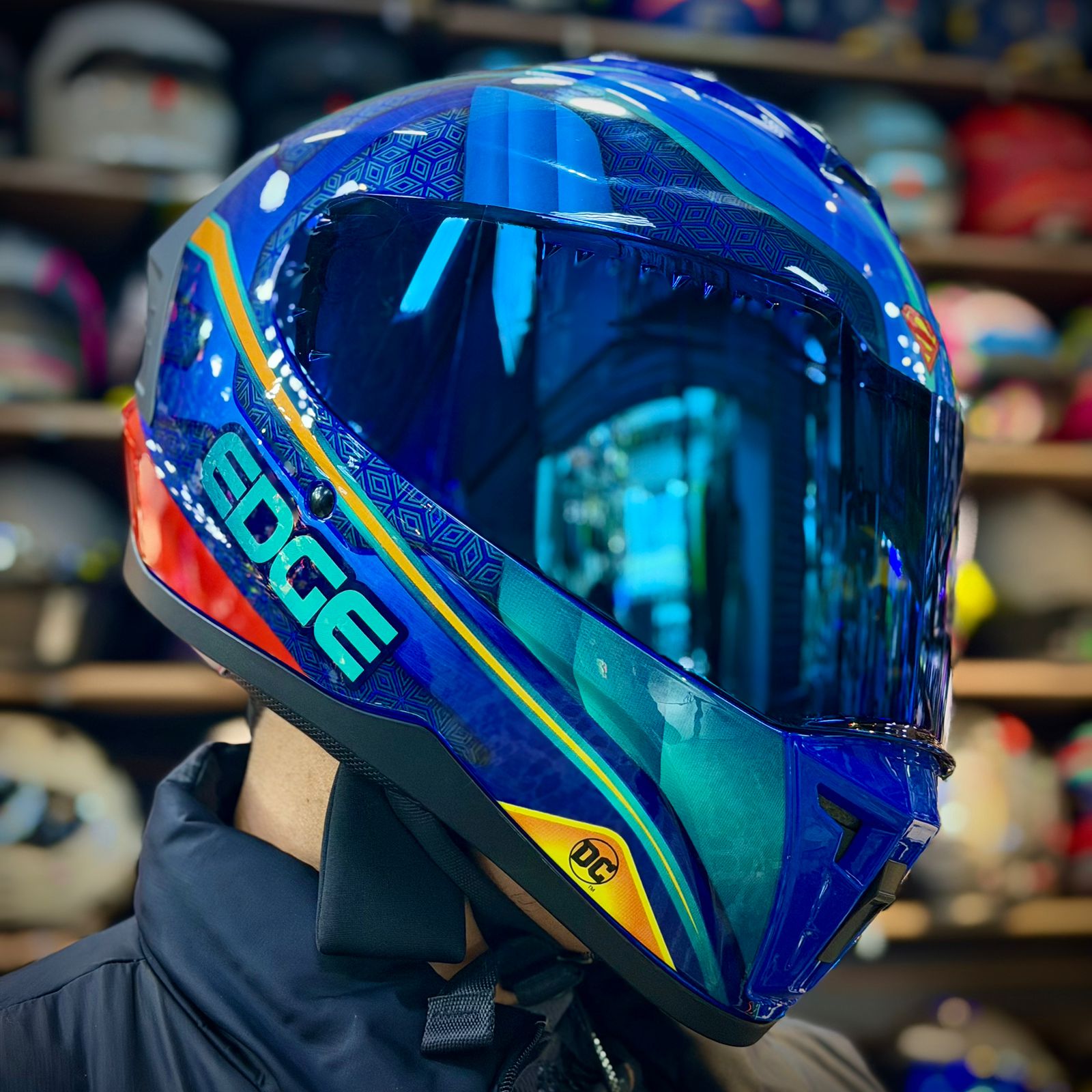 CASCO CERTIFICADO EDGE EXTREME – EDICIÓN SUPERMAN - Imagen 3
