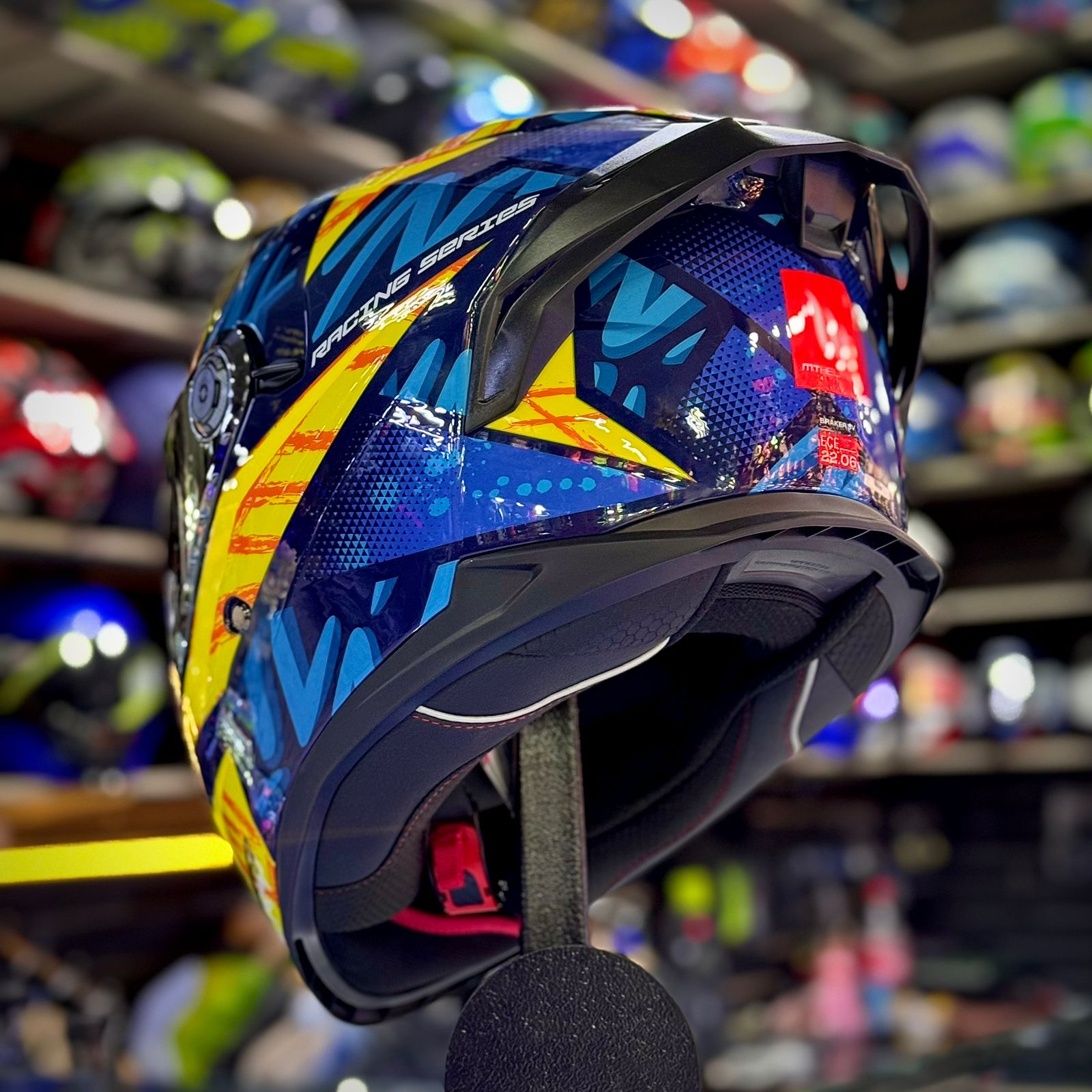 CASCO CERTIFICADO MT BRAKER SV- EDICIÓN RACING - Imagen 2