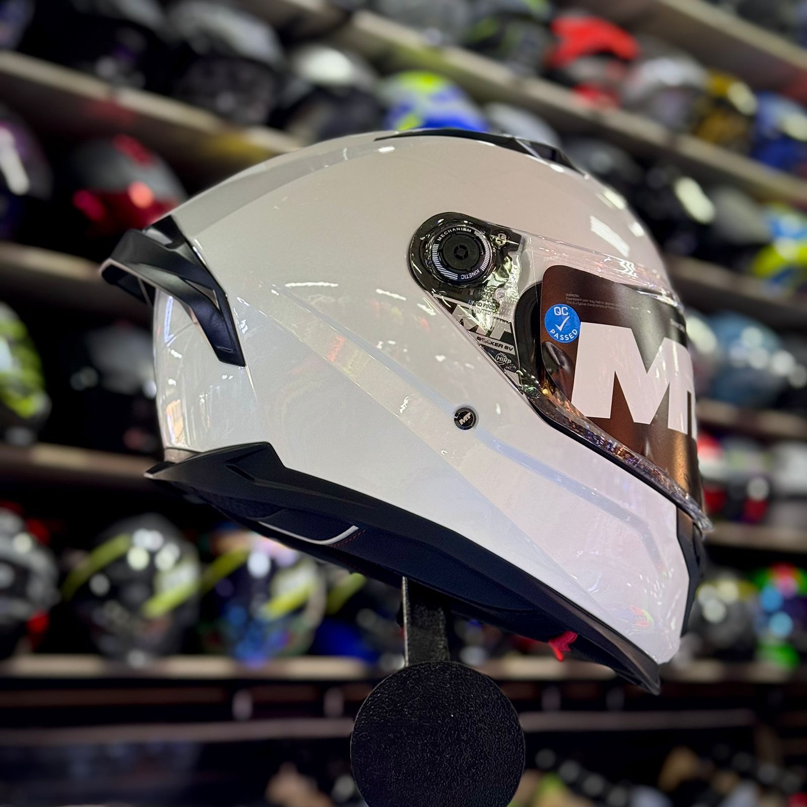 CASCO CERTIFICADO MT BRAKER SV- EDICIÓN SHINE WHITE - Imagen 4