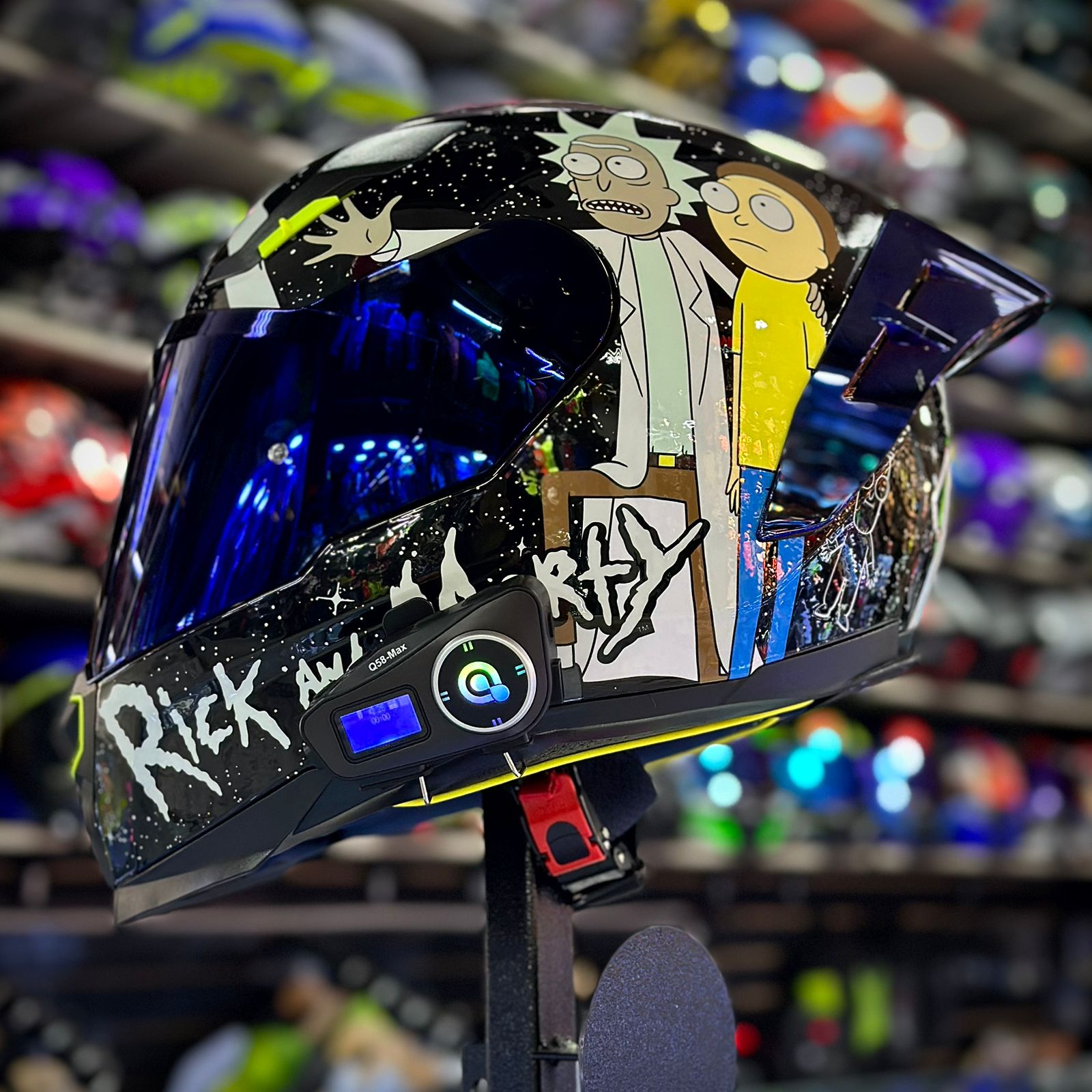 COMBO CASCO CERTIFICADO SHAFT 562 - EDICIÓN RICK & MORTY + INTERCOMUNICADOR Q58MAX