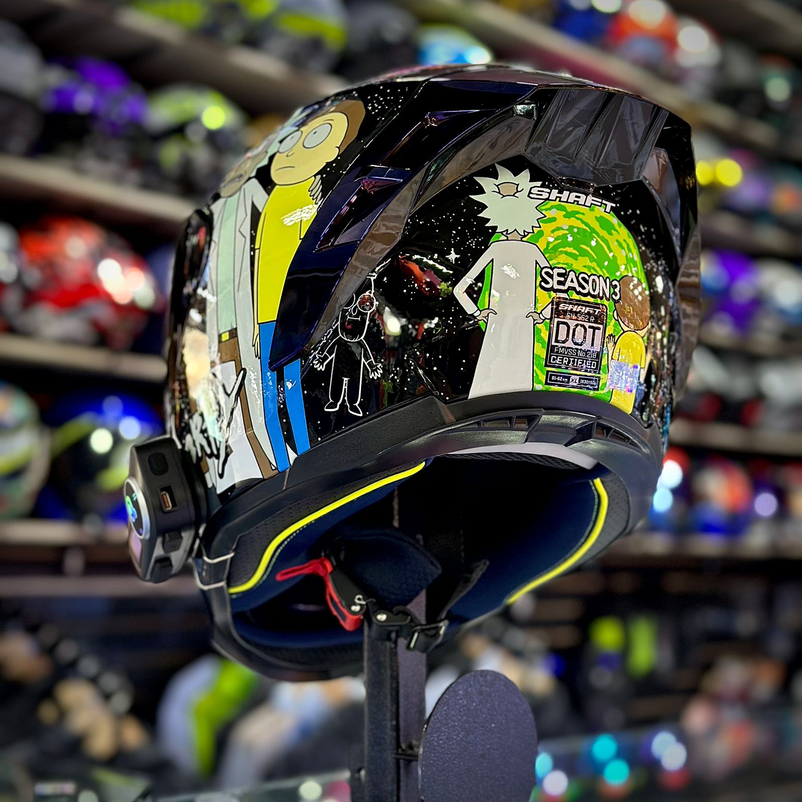 COMBO CASCO CERTIFICADO SHAFT 562 - EDICIÓN RICK & MORTY + INTERCOMUNICADOR Q58MAX - Imagen 2