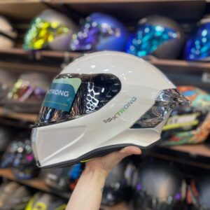 COMBO CASCO XTRONG 820 + INTERCOMUNICADOR